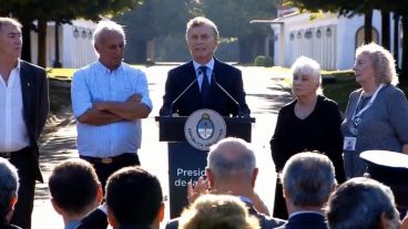 Macri recibió a veterano y a familiares de caídos en Malvinas.