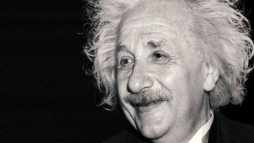 Einstein sonríe desde el "más allá" por la foto del agujero negro.