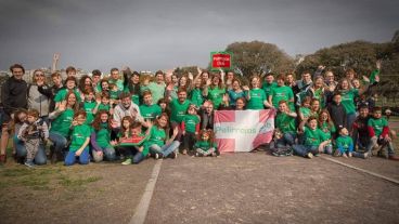 Los y las "colos" están agrupados en el grupo "Pelirrojos Club".