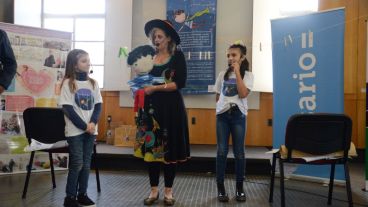 La presentación del libro en el hospital de Niños Víctor Vilela.