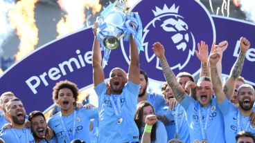 El City de Guardiola se coronó campeón con 98 puntos, uno más que el Liverpool.