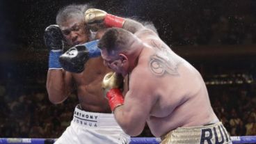 Andy Ruiz Jr. dio el batacazo al arrebatarle el invicto al británico.