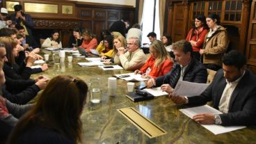 Los ediles en la reunión de comisiones de este martes.