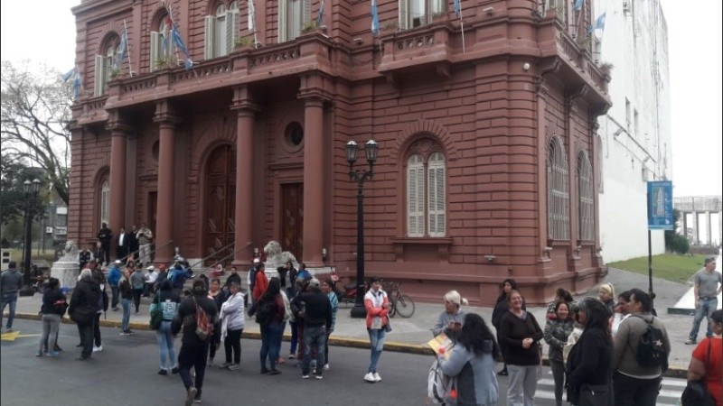 Sectores sociales se concentran en la Plaza 25 de Mayo a las 10. 