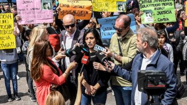 Gabriela, hermana de Cinthia, habló desde el Obelisco.