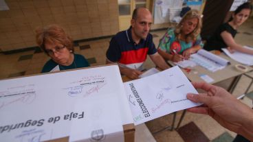 Las imágenes de la votación de este domingo en Rosario.