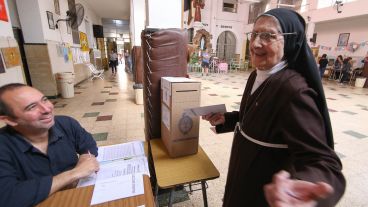 Las imágenes de la votación de este domingo en Rosario.