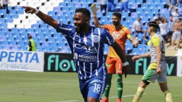 Godoy Cruz venció a Aldosivi 3-2 en el Malvinas Argentinas.