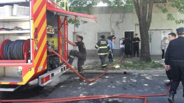 El incendio se registró en el fondo de una casa de Ameghino al 1500.