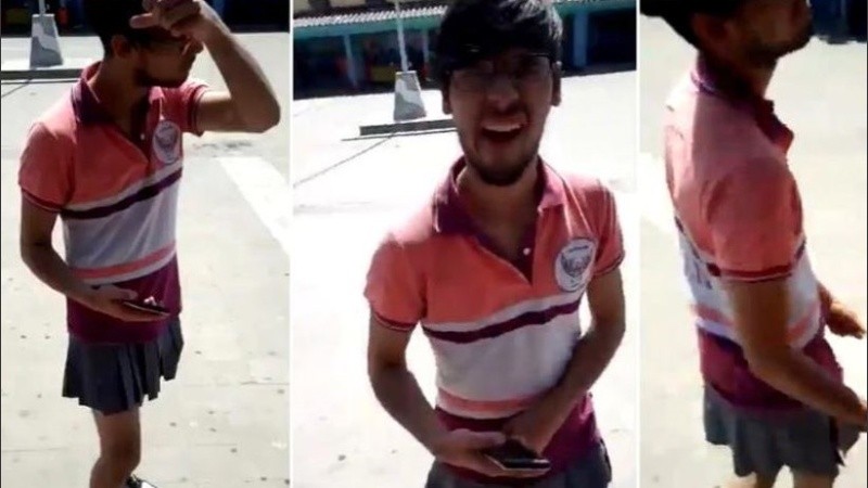 El chico fue filmado por una compañera y el video se viralizó rápidamente.