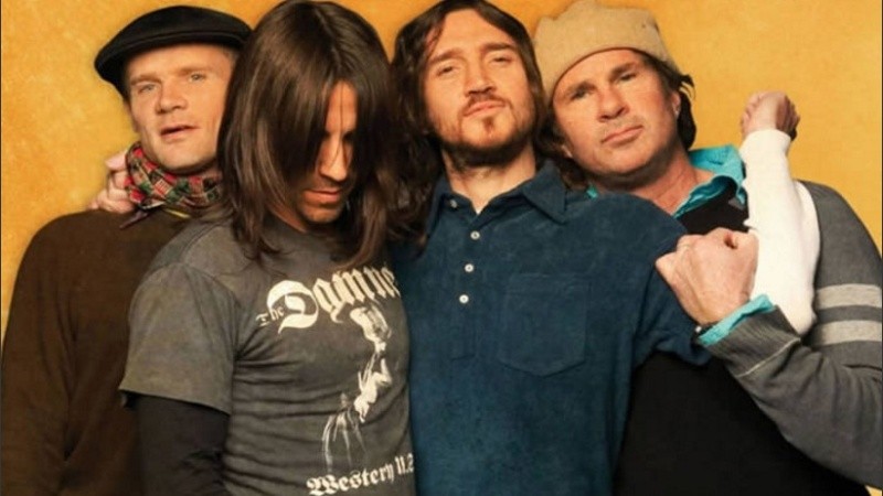 Los Red Hot Chili Peppers, con Fursciante.