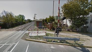 El cuerpo del hombre fue encontrado junto a la casilla del ferrocarril.