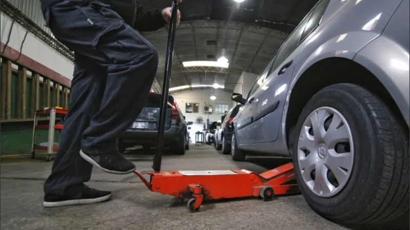 Con medidas de prevención y limitaciones, los talleristas volvieron a trabajar. 