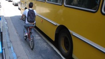 Las bicisendas provisorias coexistirían con las que ya funcionan en la ciudad.