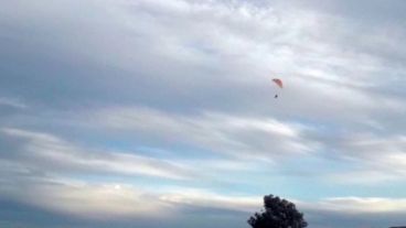 Luego de una persecución por tierra, lograron detener al piloto.