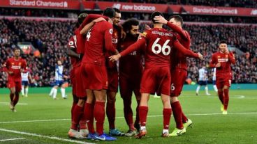 Liverpool festeja un título para su gran historia.