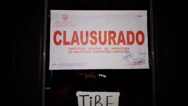 El exceso en la capacidad del local y de las personas permitidas por mesa, las principales infracciones.