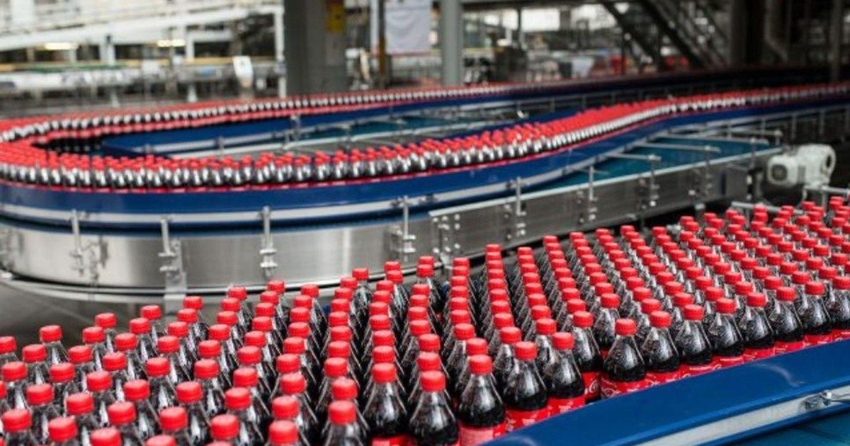 ¿Coca Cola se va o no de la Argentina? La respuesta oficial de la