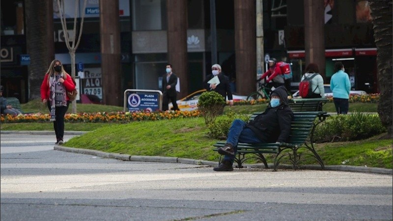 Una plaza en Montevideo, donde se están registrando más casos.