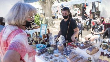 Las canastas navideñas se pueden adquirir desde 650 pesos.