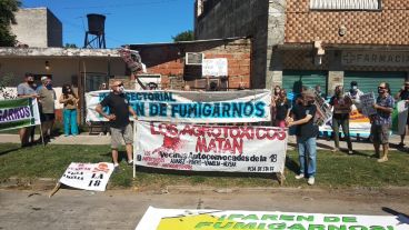 La caravana partió desde Rosario para recorrer pueblos de la región.