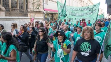 Los gremios estatales deberán votar en las próximas horas si aceptan o no la oferta paritaria del gobierno.