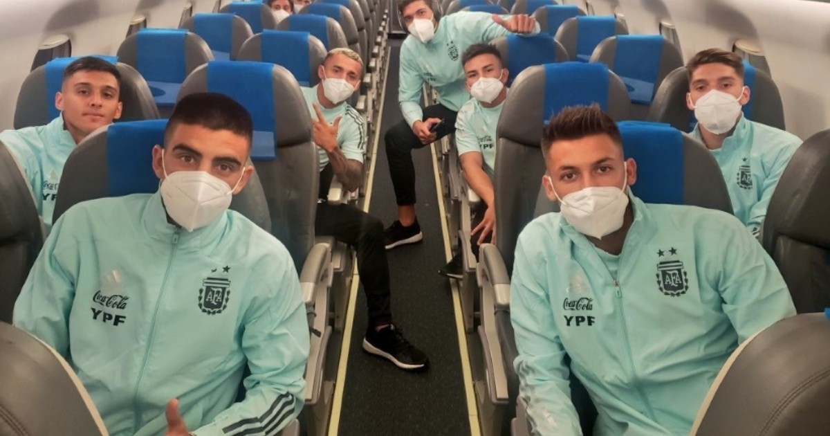 Con un leproso en el avión, la selección argentina Sub 23 ya viajó a Japón | Rosario3