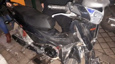 La Honda Wave que robó el delincuente después de matar al joven motociclista.