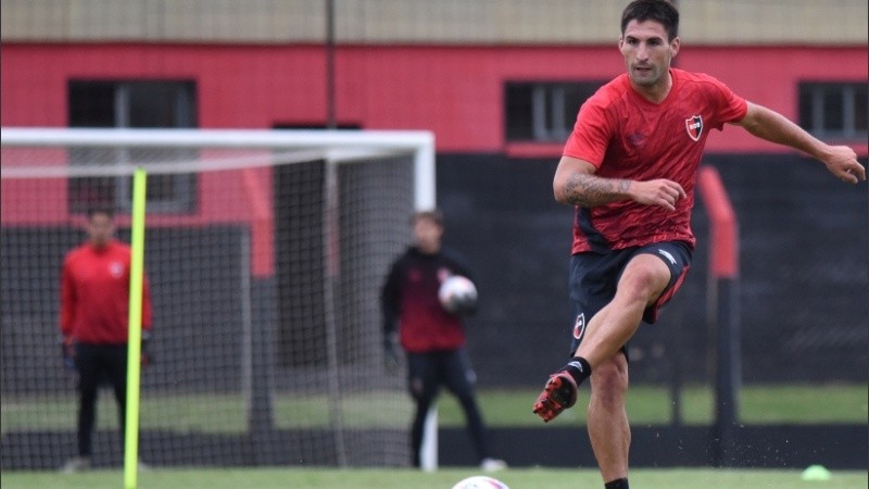 Franco Negri salió por una molestia en el entrenamiento de este jueves.