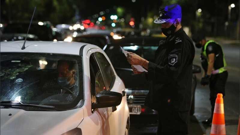 Policías, fuerzas federales y agentes municipales participan de los controles. 