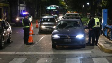 Policías, fuerzas federales y agentes municipales participan de los controles.