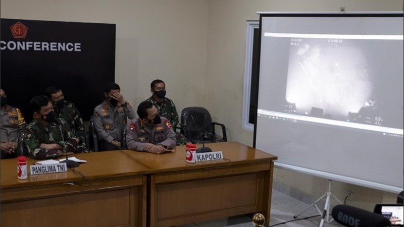 La conferencia para anunciar que se encontró el submarino.