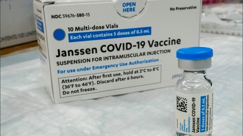 La vacunación con la dosis de Johnson & Johnson había sido suspendida tras casos de trombosis.