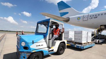 Este martes sale el decimoquinto vuelo a Rusia a buscar más dosis contra el coronavirus.