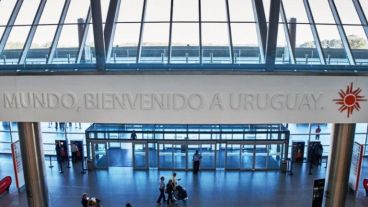 El presidente uruguayo, Luis Lacalle Pou, anunció que extendería las medidas para prevenir los contagios de covid-19 hasta el próximo 23 de mayo, debido al alto número de contagios y muertes.