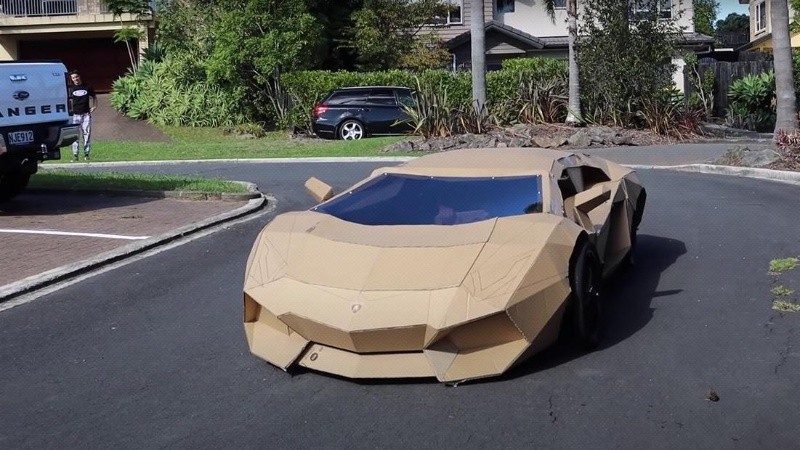 Video: youtuber creó un Lamborghini de cartón, lo vendió por más de 10 mil  dólares y donó el dinero | Rosario3