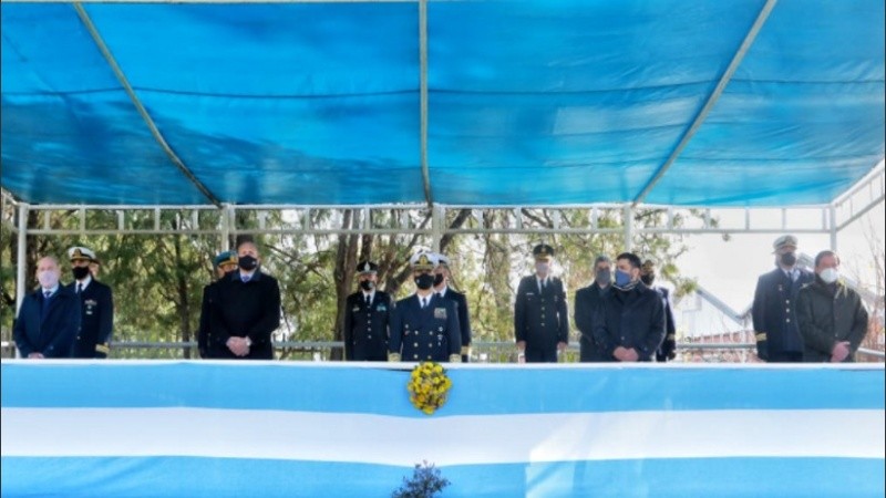 El acto se celebró en la Plaza Mayor de la Institución, en el puerto de Rosario.