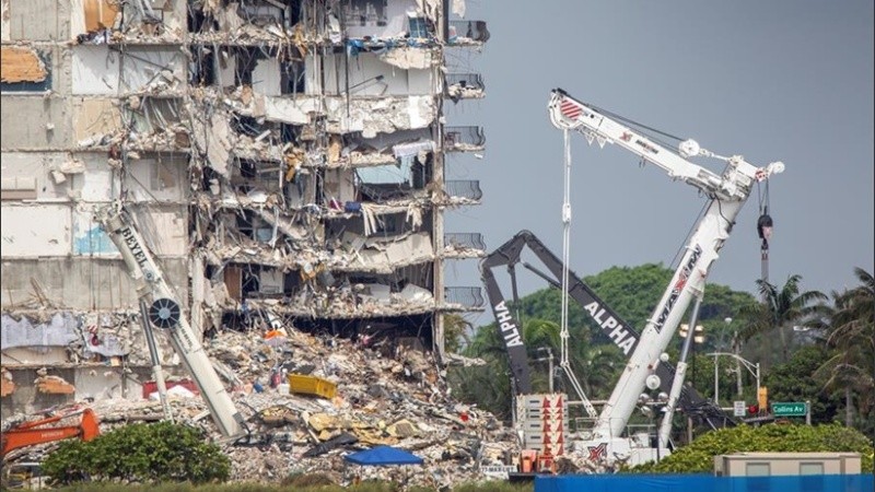 El edificio derrumbado en Miami.