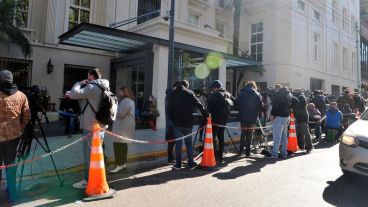 El músico continúa internado en la terapia intensiva del sanatorio Otamendi.