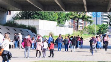 Los visitantes deberán presentar en la puerta de ingreso, el DNI junto al comprobante de reserva de entrada.