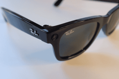 Ray-Ban Stories: así son las nuevas gafas inteligentes de Facebook para  sacar fotos y grabar