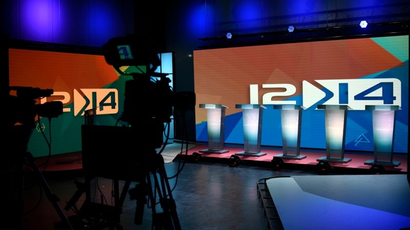 Todo listo en el estudio especial que montó El Tres para el debate.