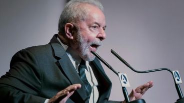 Tengo que volver para recuperar el prestigio internacional de Brasil y que el pueblo pueda comer tres veces al día", señaló Lula en una entrevista.