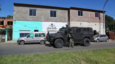 El allanamiento de Gendarmería en el domicilio del Viejo Cantero, en Avellaneda al 4500