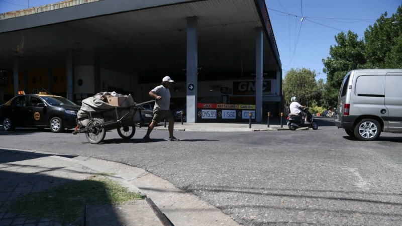 La esquina de Gálvez y Entre Ríos donde un hombre sufrió una golpiza. 