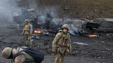 Aseguran que misiles rusos destruyeron una fábrica cerca del aeropuerto.