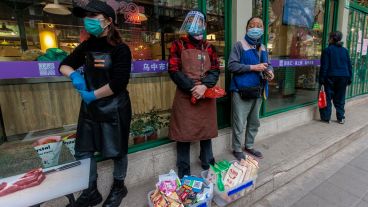 La ciudad de Shanghai mantiene el confinamiento.