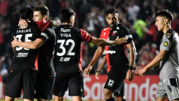 El equipo santafesino arrancó como puntero de su grupo.