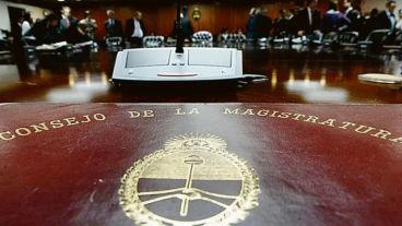 El organismo pasará a su composición anterior de 20 miembros con mayoría de jueces.