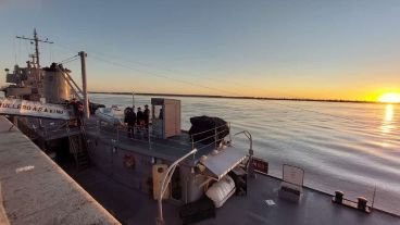 El patrullero trajo a Rosario la guardia de honor para el funeral del soldado Felipe Gallo.